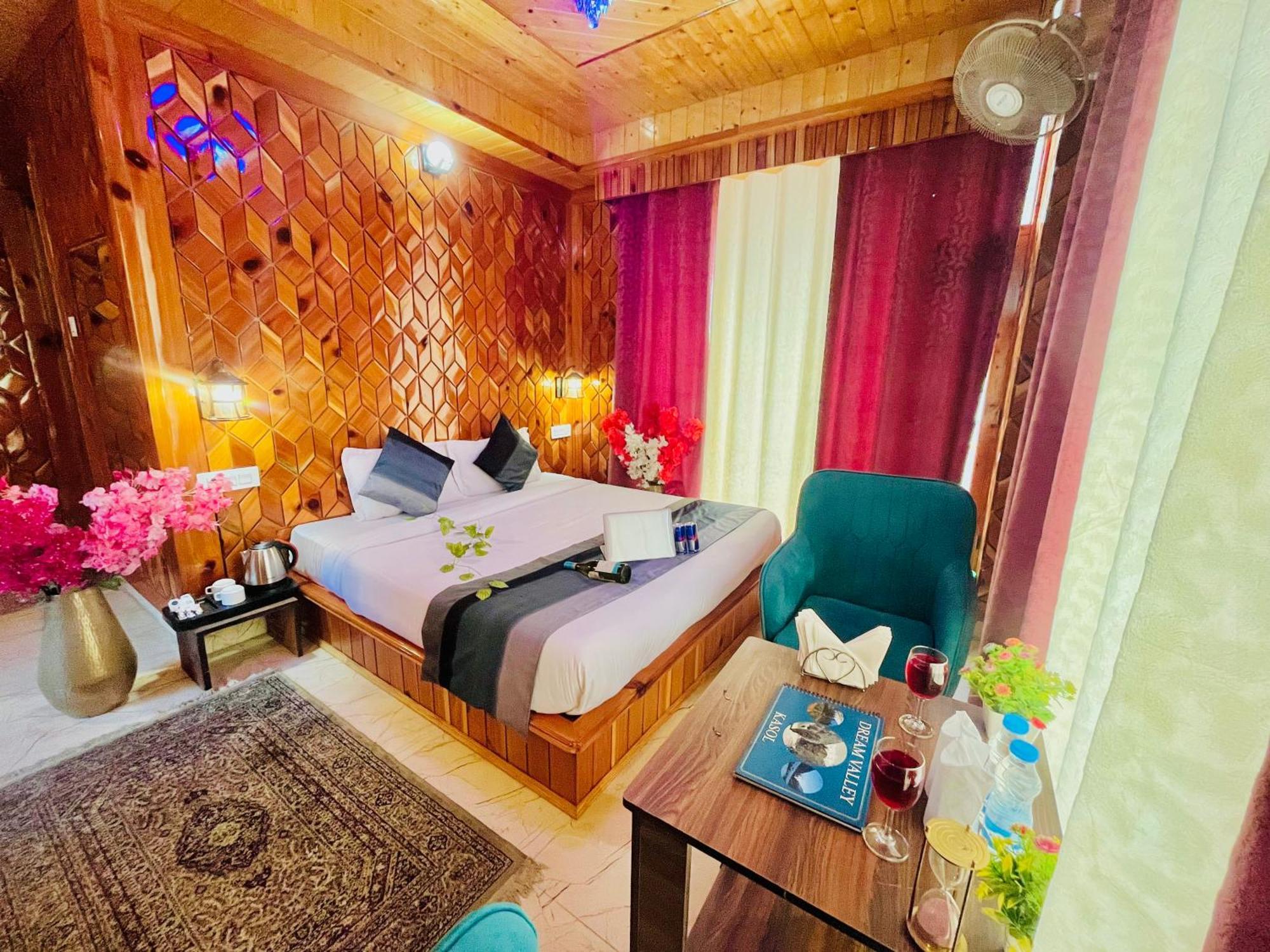 Hotel Brownie River View Kasol Exterior photo